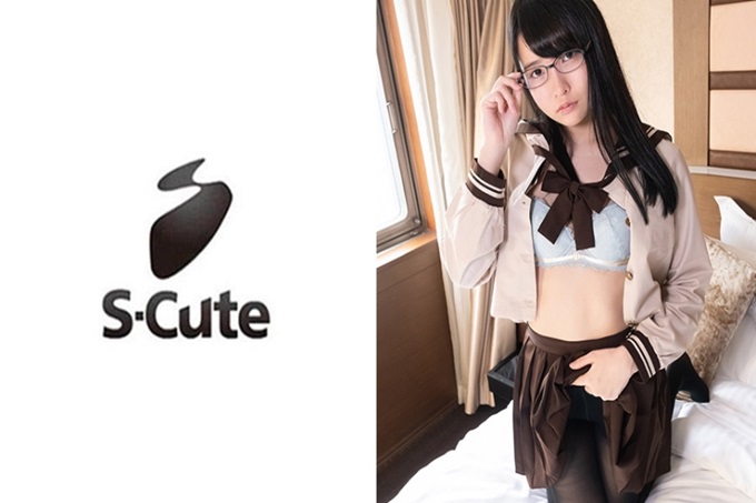 S-Cute 口交、衬衫和美少女 あおい(19) 穿着条纹清爽衬衫的美少女。与清爽的气氛相反，口交的方法是非常好色的。在嘴里发出吱吱的声音的口交。这是一部从主观角度来享受可爱和好色的作品。