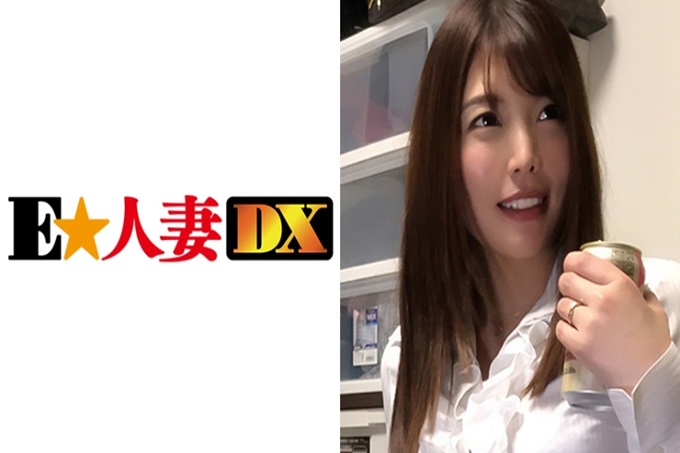 享受婚外情的F罩杯熟妻 あかりさん 32歳 与同事出轨的熟妻。男朋友设计的映射流出。假日在男朋友家尽情地搞婚外情。 F罩杯巨乳和色情身体,对跟丈夫的做爱不满意。想离婚,不过,来到这里快要修复了的气氛。一到周末就绝伦地享受性爱的乐趣。
