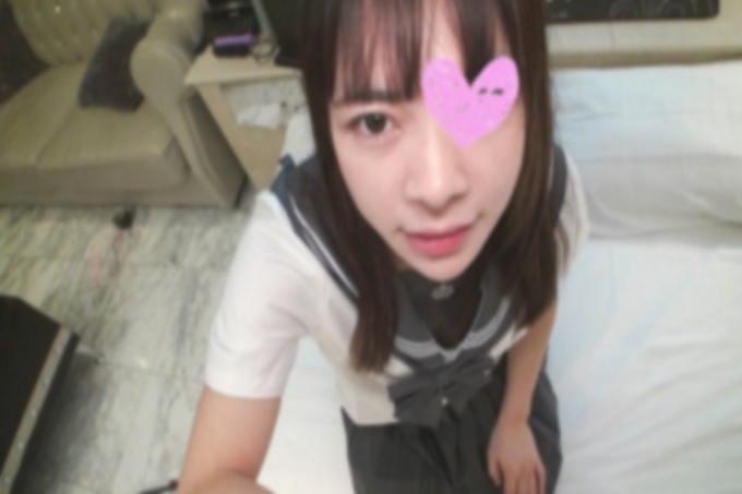 [FC2]奈奈的制服美人完全变成了宠物★她乞求老男人的鸡巴
